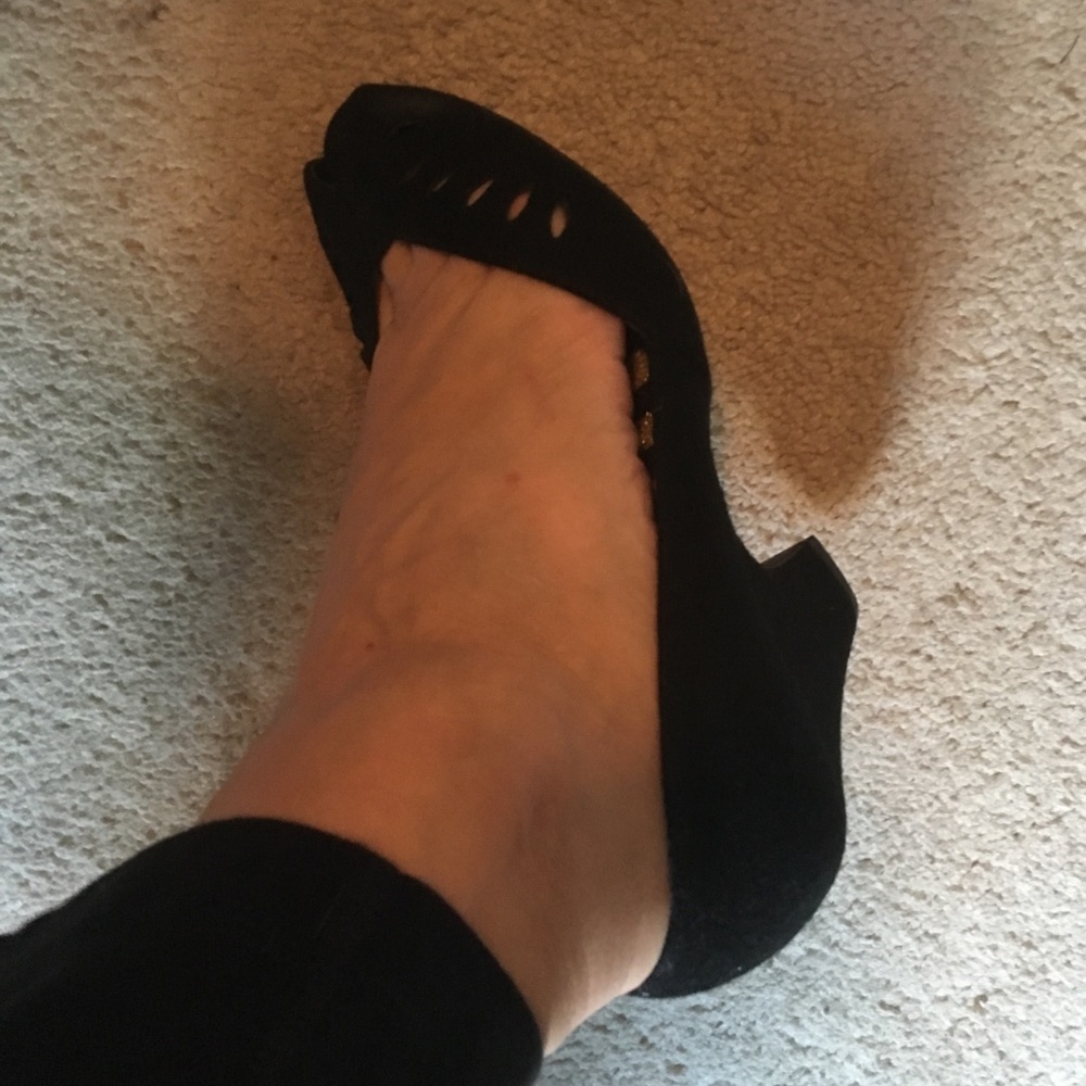 Rocket Dog Peep Toe Black Heels NEW Size 8